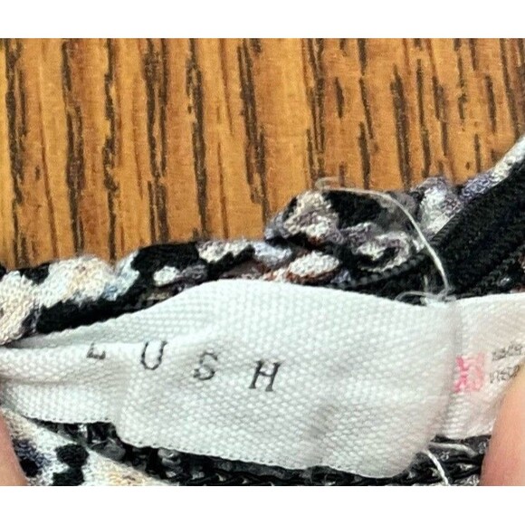 Lush Crop Smocked Top Puffed Sleeve Black Purple Rayon Size S Women’s - Picture 4 of 6